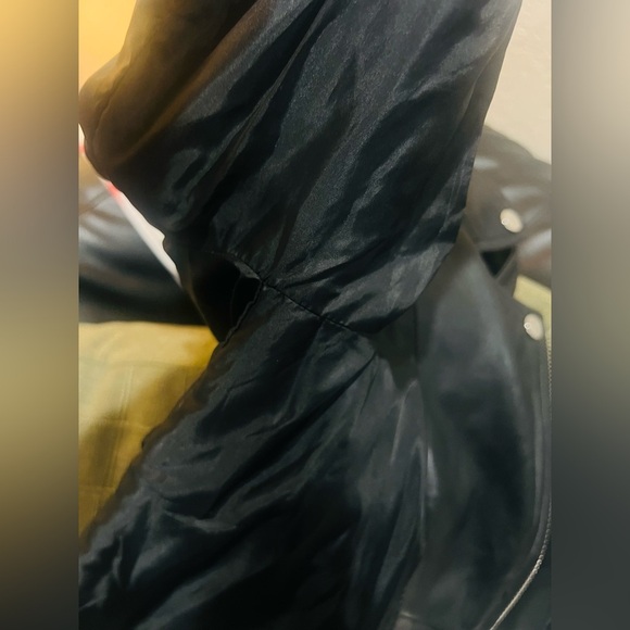 ZARA Womens sz Xs  Vegan leather Cropped Moto Jacket black New - Picture 14 of 15